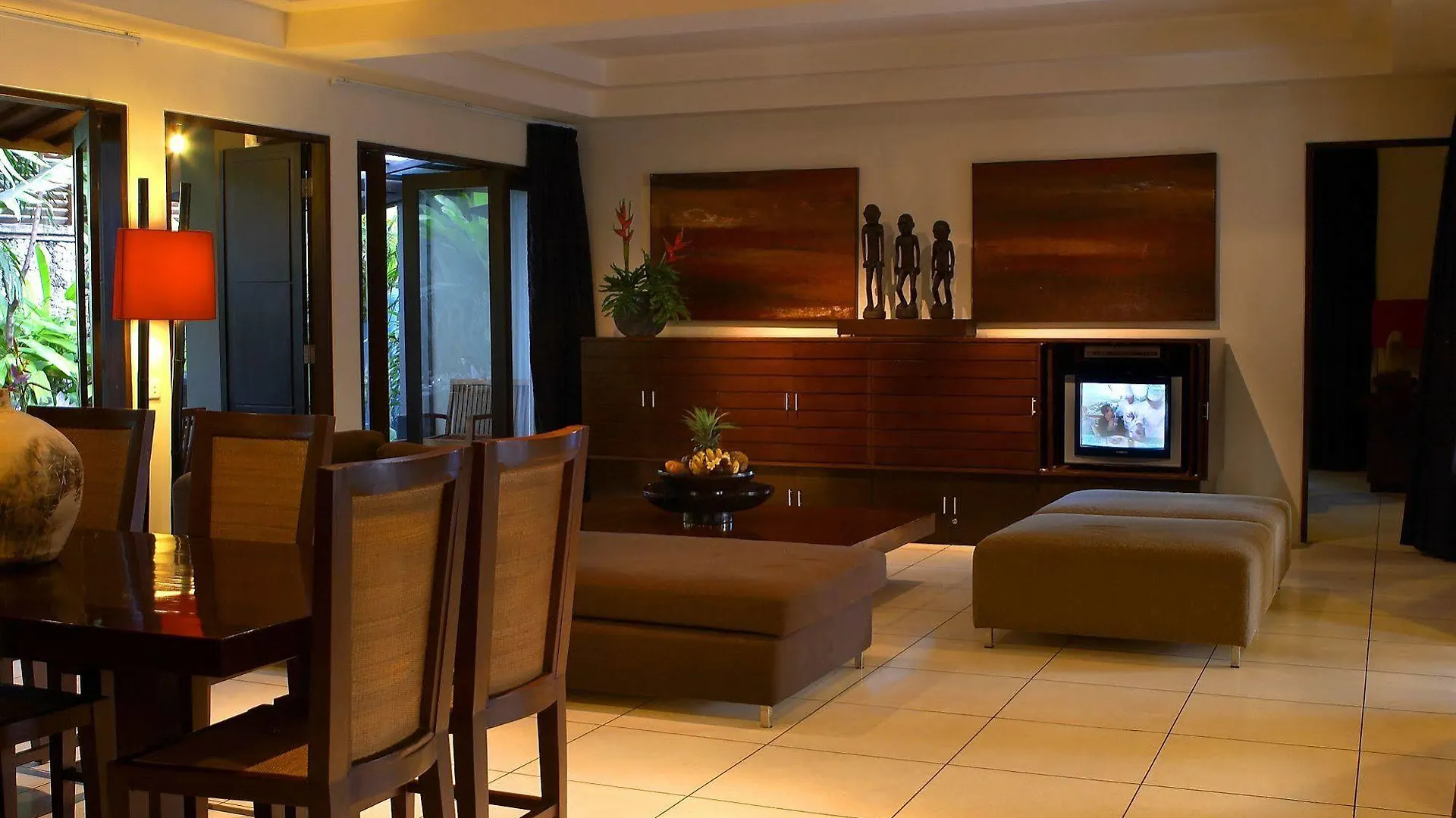 Steenkool Hotel Seminyak Indonesia